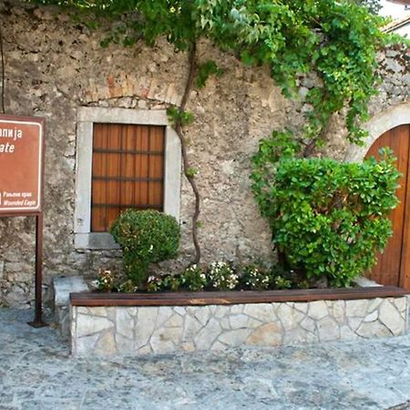 דירות Stone House טרביניה מראה חיצוני תמונה