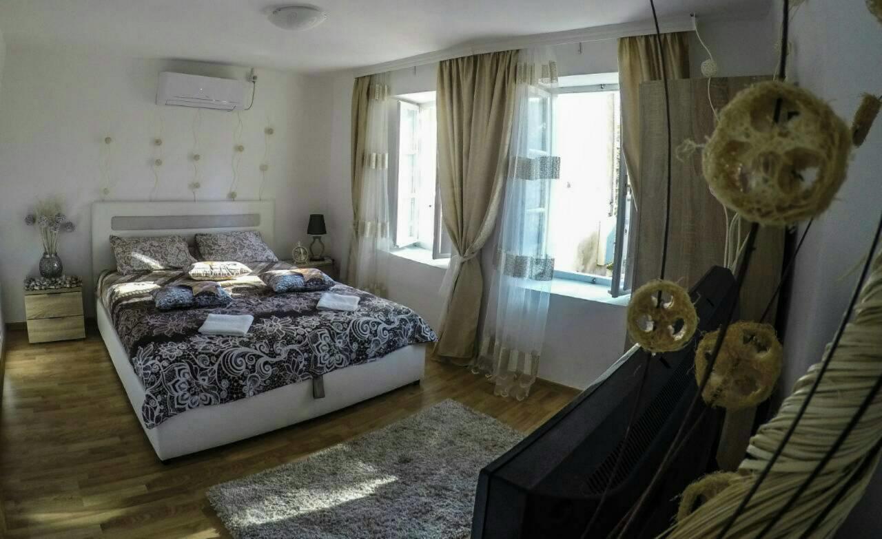 דירות Stone House טרביניה מראה חיצוני תמונה